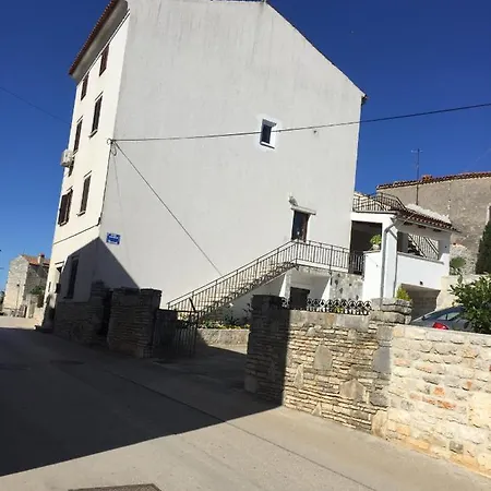 Studio Apartman Mirijana 2+1 Διαμέρισμα *